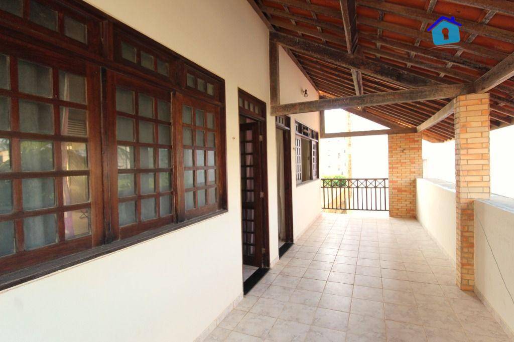 Casa à venda com 5 quartos, 315m² - Foto 34