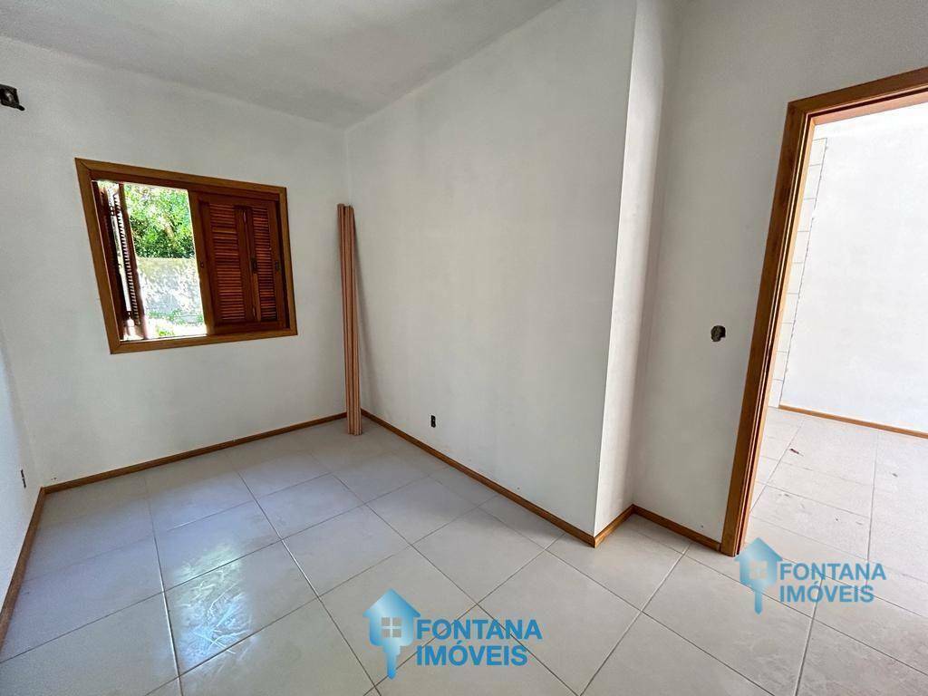 Casa à venda com 2 quartos, 50m² - Foto 5