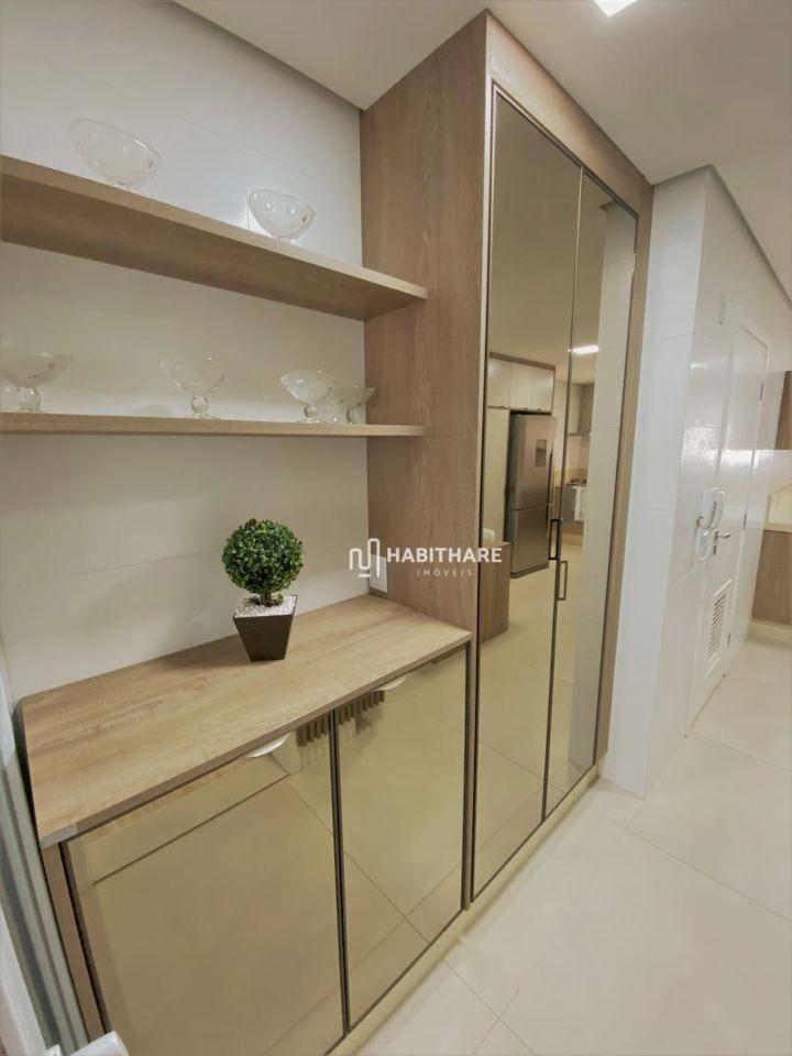 Apartamento à venda com 4 quartos, 202m² - Foto 15