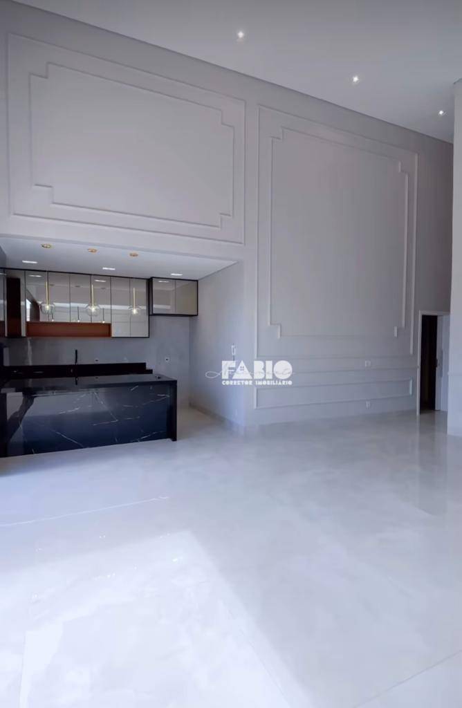 Casa de Condomínio à venda com 3 quartos, 219m² - Foto 3