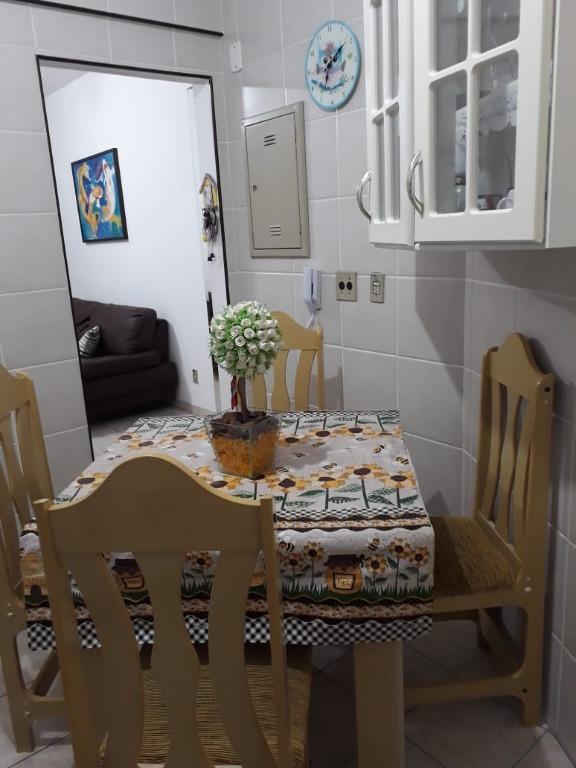 Apartamento à venda com 2 quartos, 81m² - Foto 4