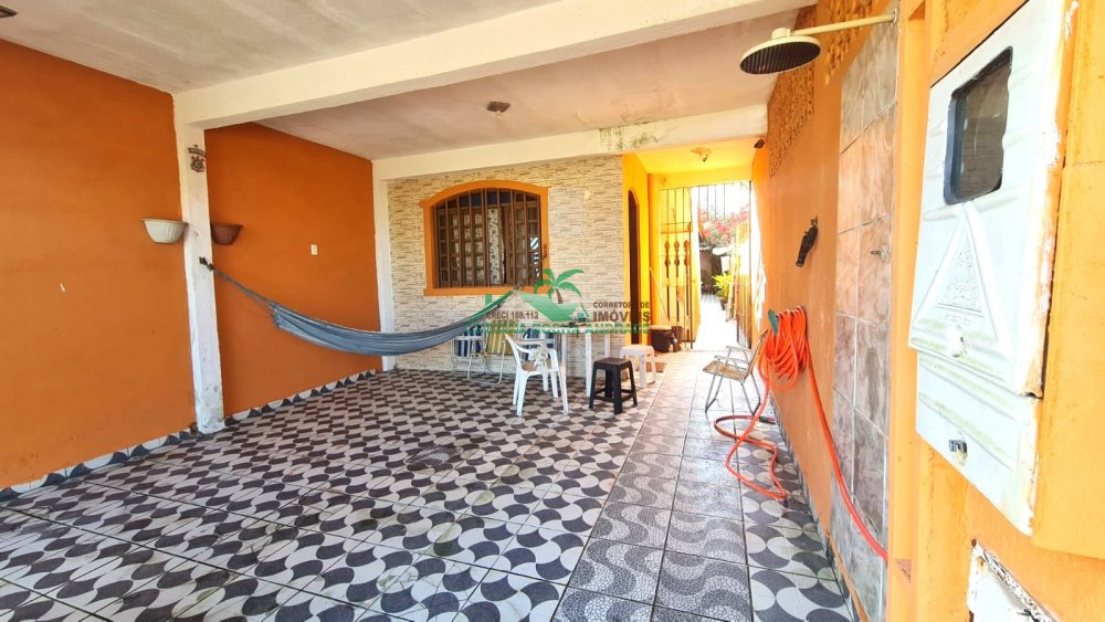 Casa à venda com 2 quartos, 140m² - Foto 1