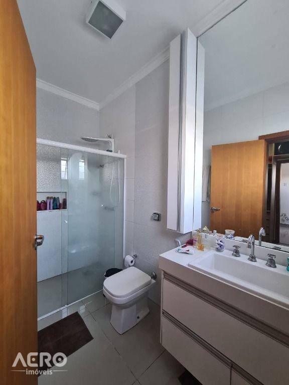 Casa de Condomínio à venda com 3 quartos, 200m² - Foto 12