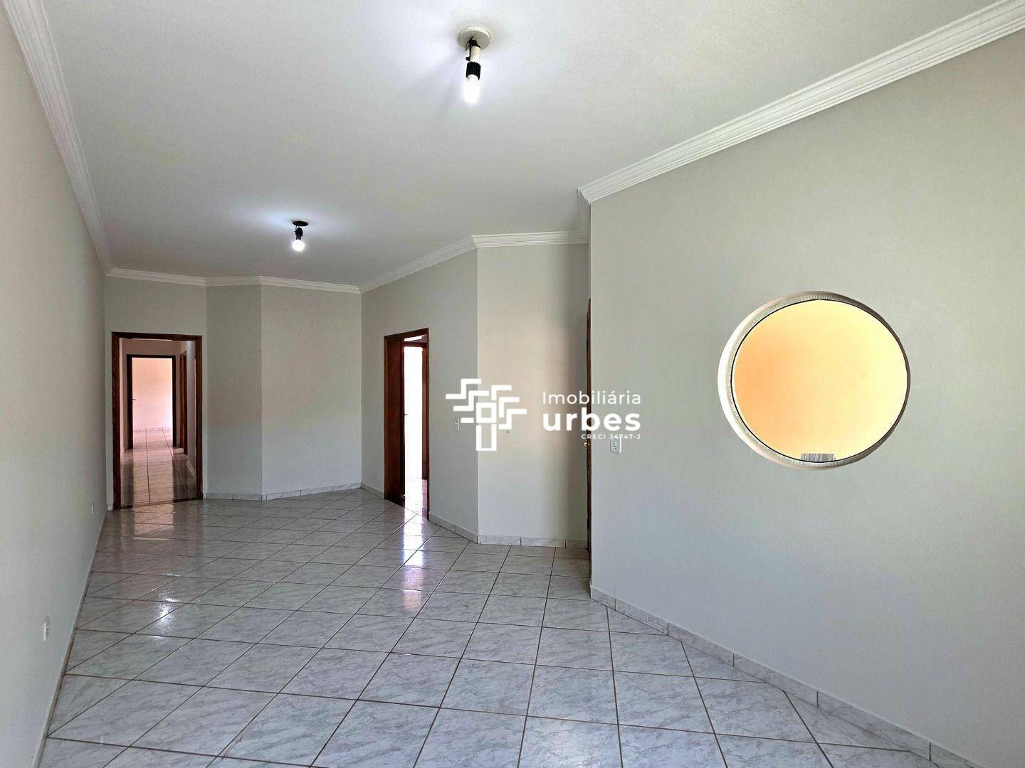 Casa à venda com 3 quartos, 109m² - Foto 4