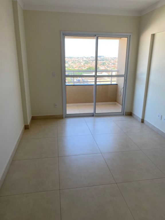 Apartamento à venda com 2 quartos, 70m² - Foto 10