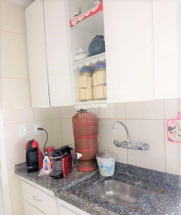 Apartamento à venda com 2 quartos, 72m² - Foto 3