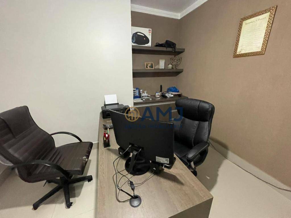 Casa para alugar com 4 quartos, 238m² - Foto 27