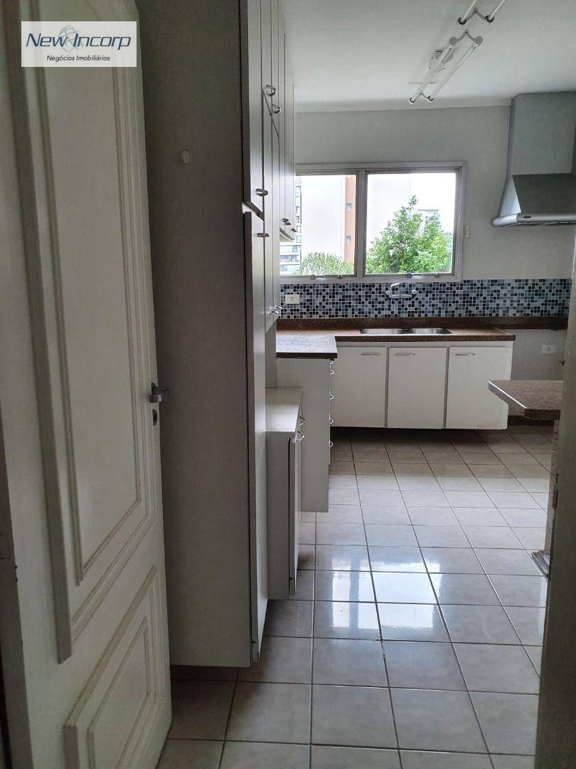 Apartamento à venda com 3 quartos, 140m² - Foto 18