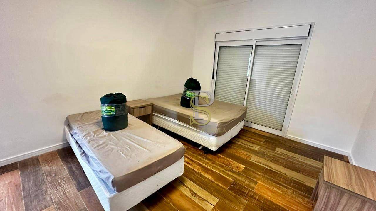 Casa à venda com 4 quartos, 370m² - Foto 20