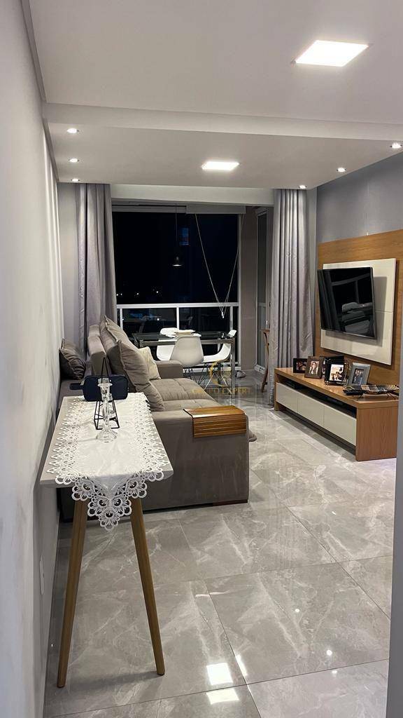 Apartamento à venda com 2 quartos, 75m² - Foto 7