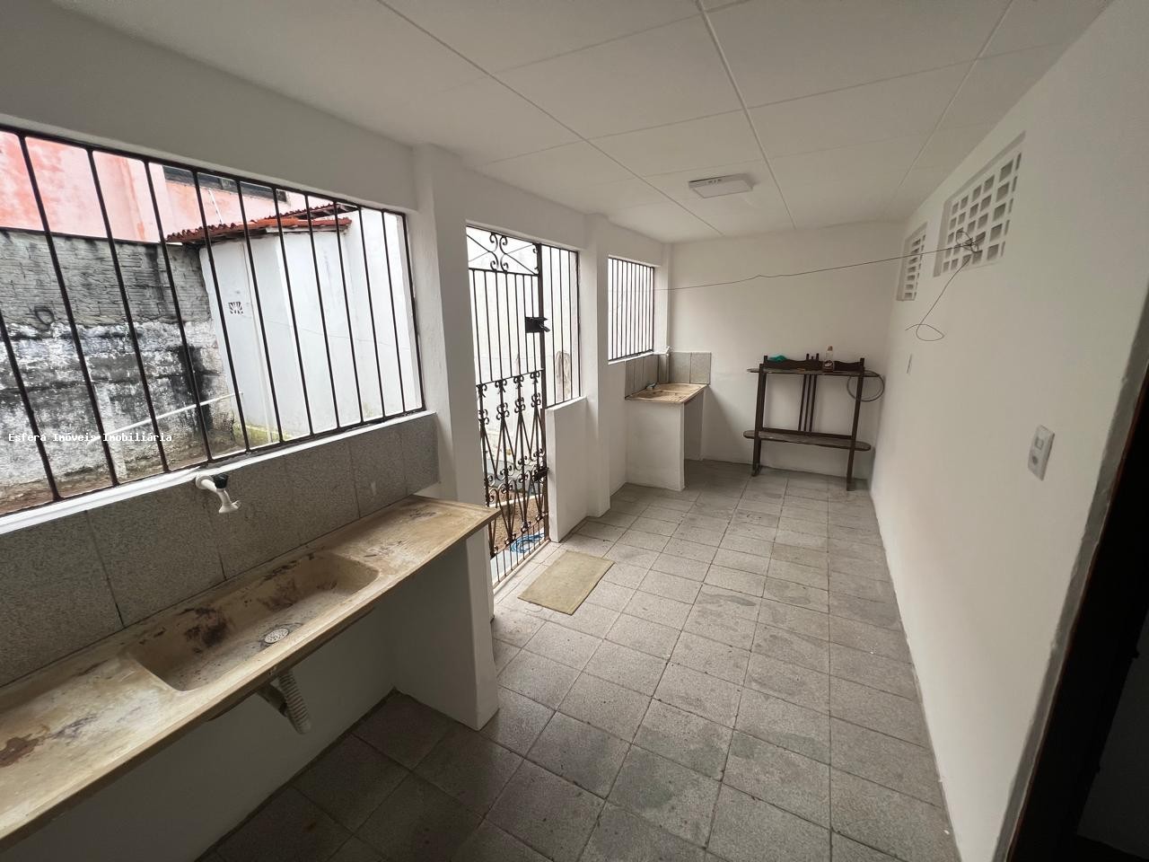 Casa para alugar com 3 quartos, 200m² - Foto 8