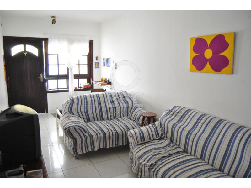 Casa à venda com 3 quartos, 190m² - Foto 2