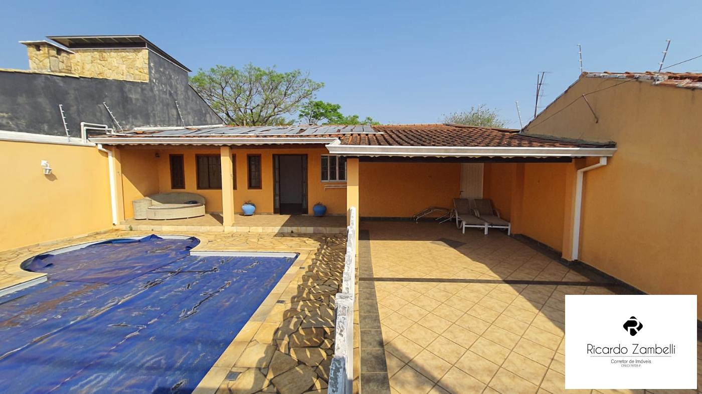 Casa à venda com 3 quartos, 300m² - Foto 1