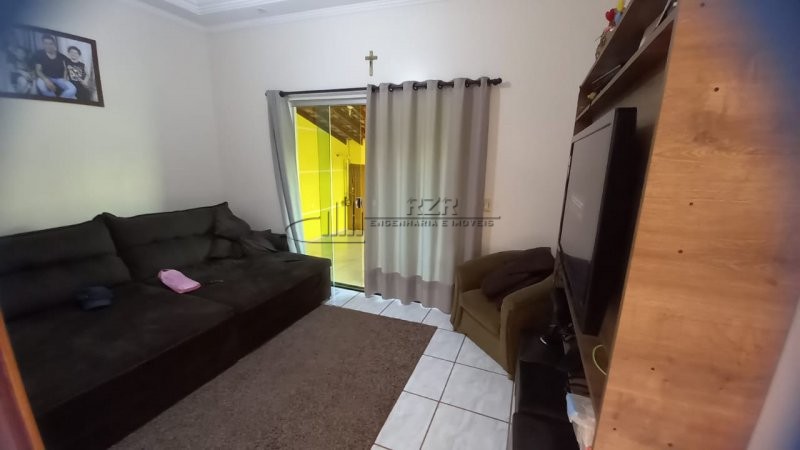 Casa à venda com 3 quartos, 200m² - Foto 14