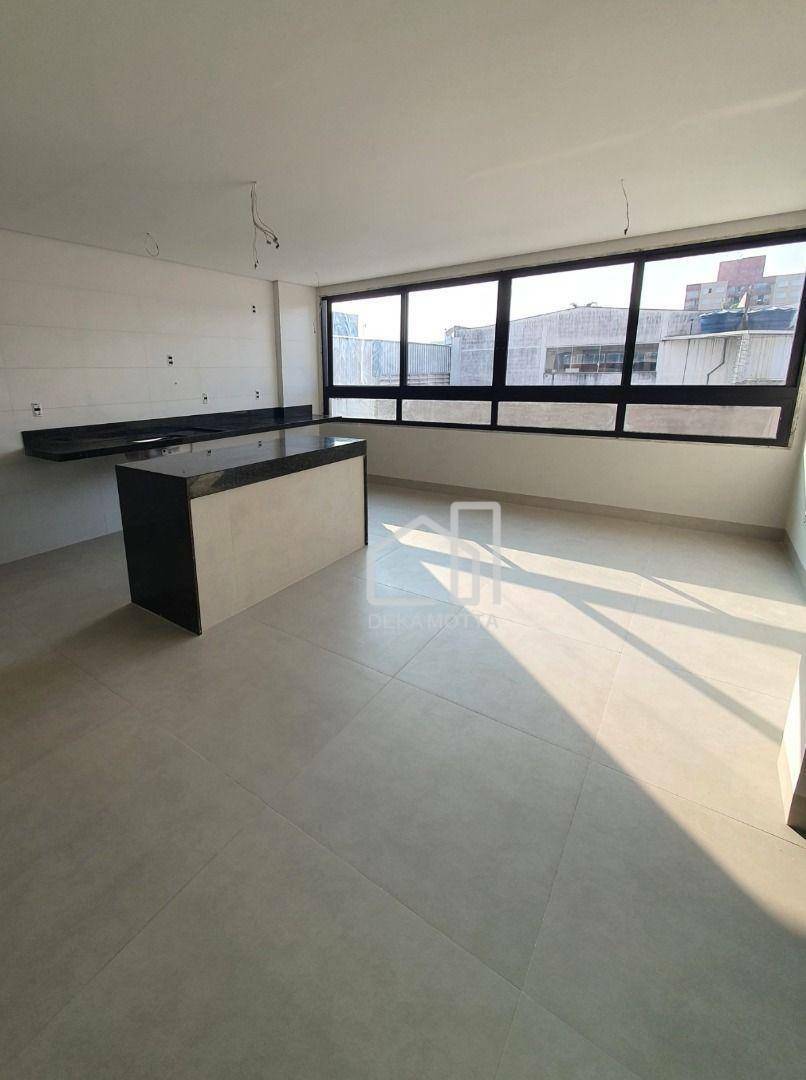 Apartamento à venda com 3 quartos, 97m² - Foto 1