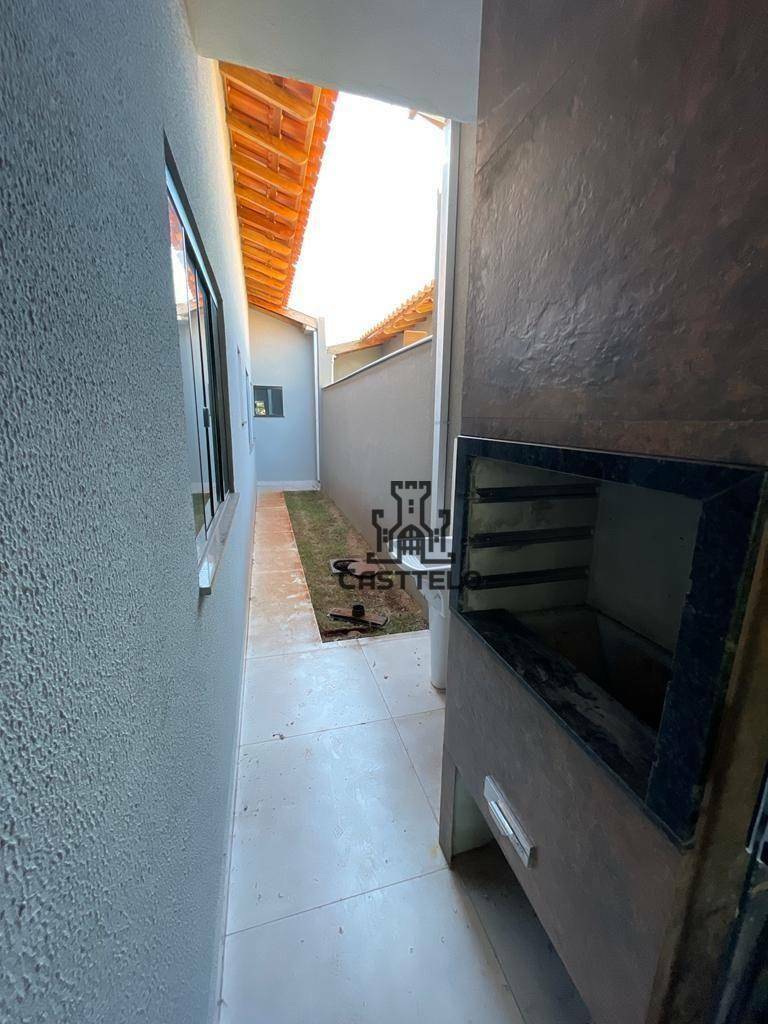 Casa à venda com 3 quartos, 84m² - Foto 6