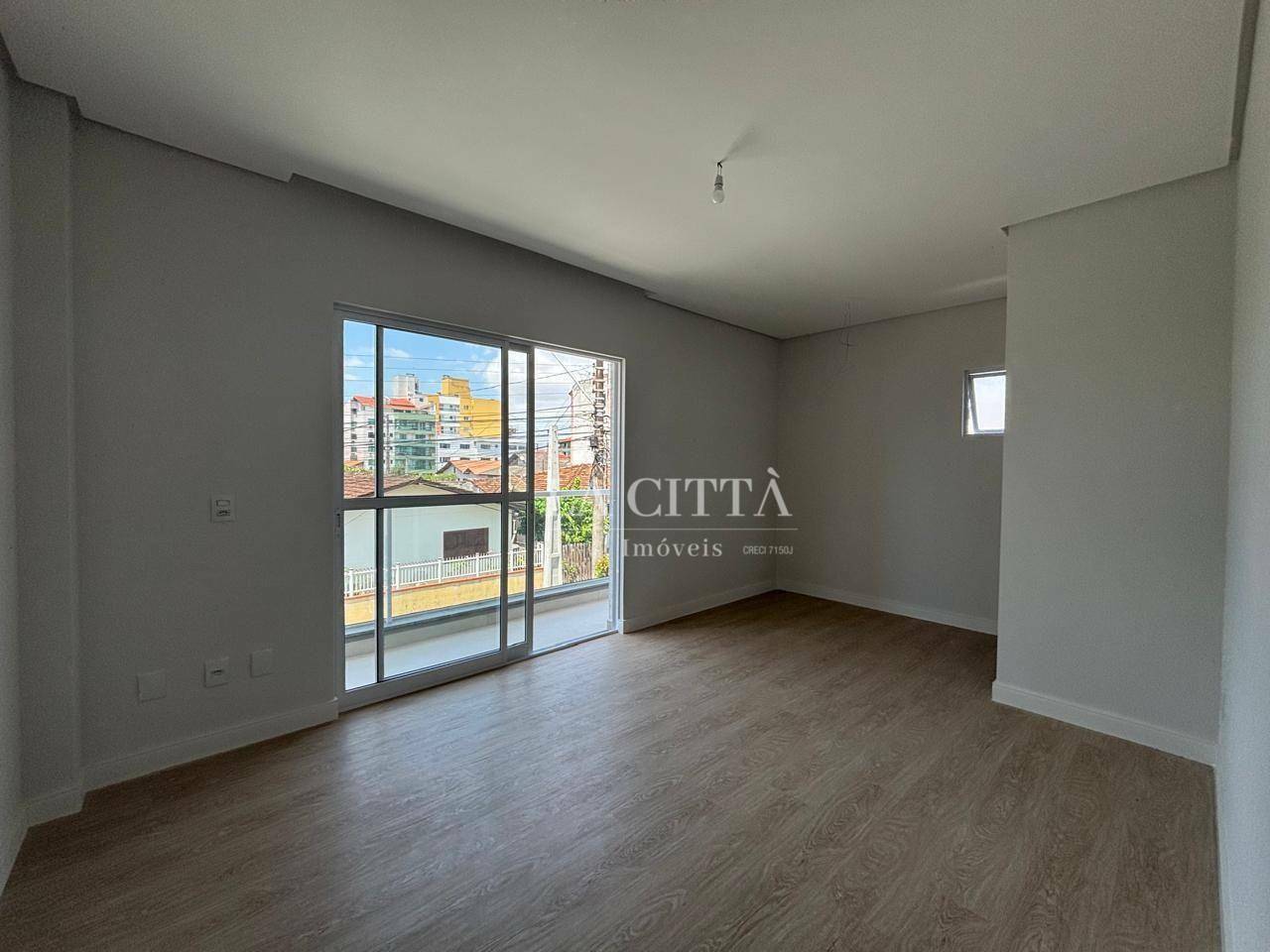 Casa à venda com 3 quartos, 142m² - Foto 8