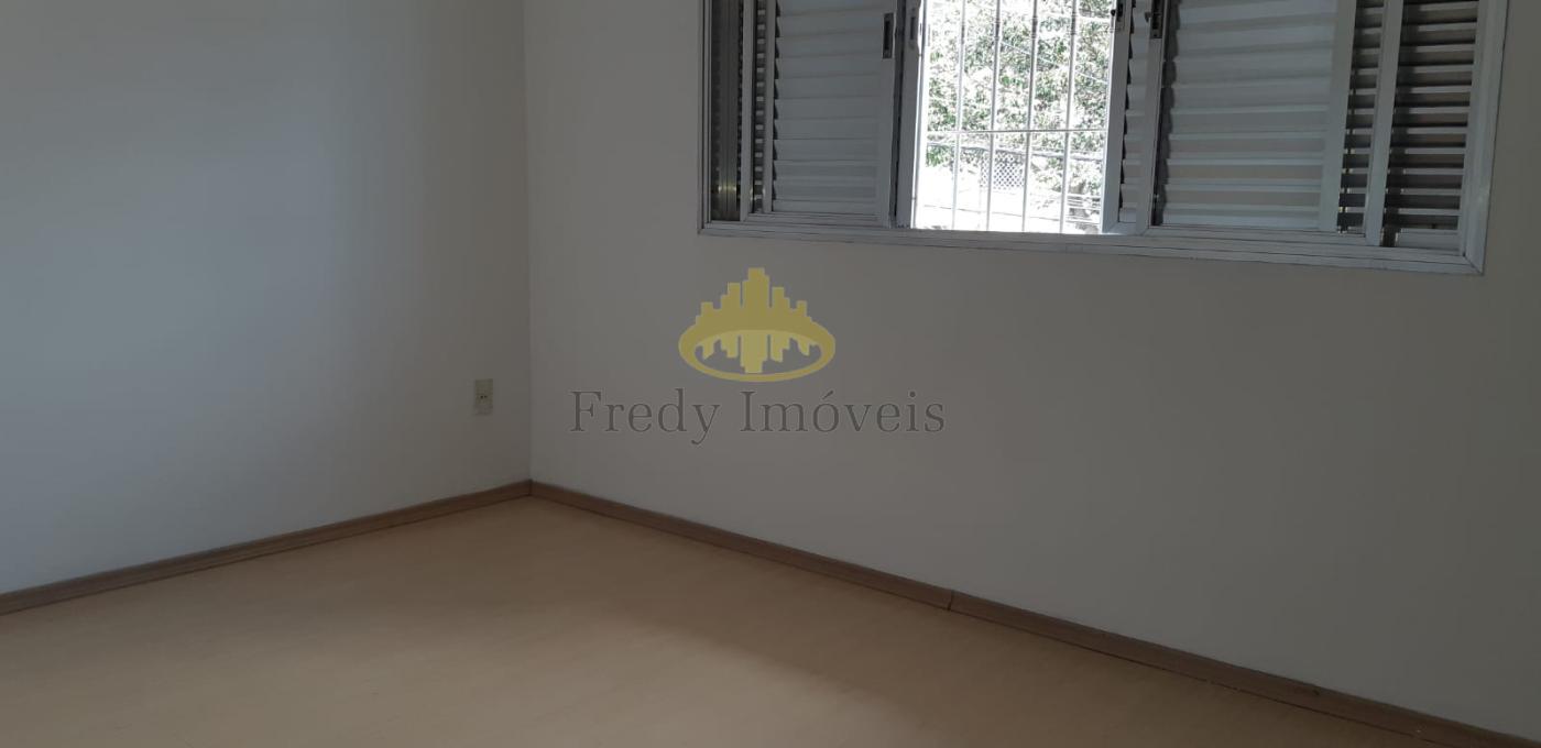 Casa à venda com 4 quartos, 250m² - Foto 9