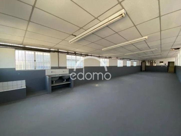 Prédio Inteiro para alugar, 220m² - Foto 3