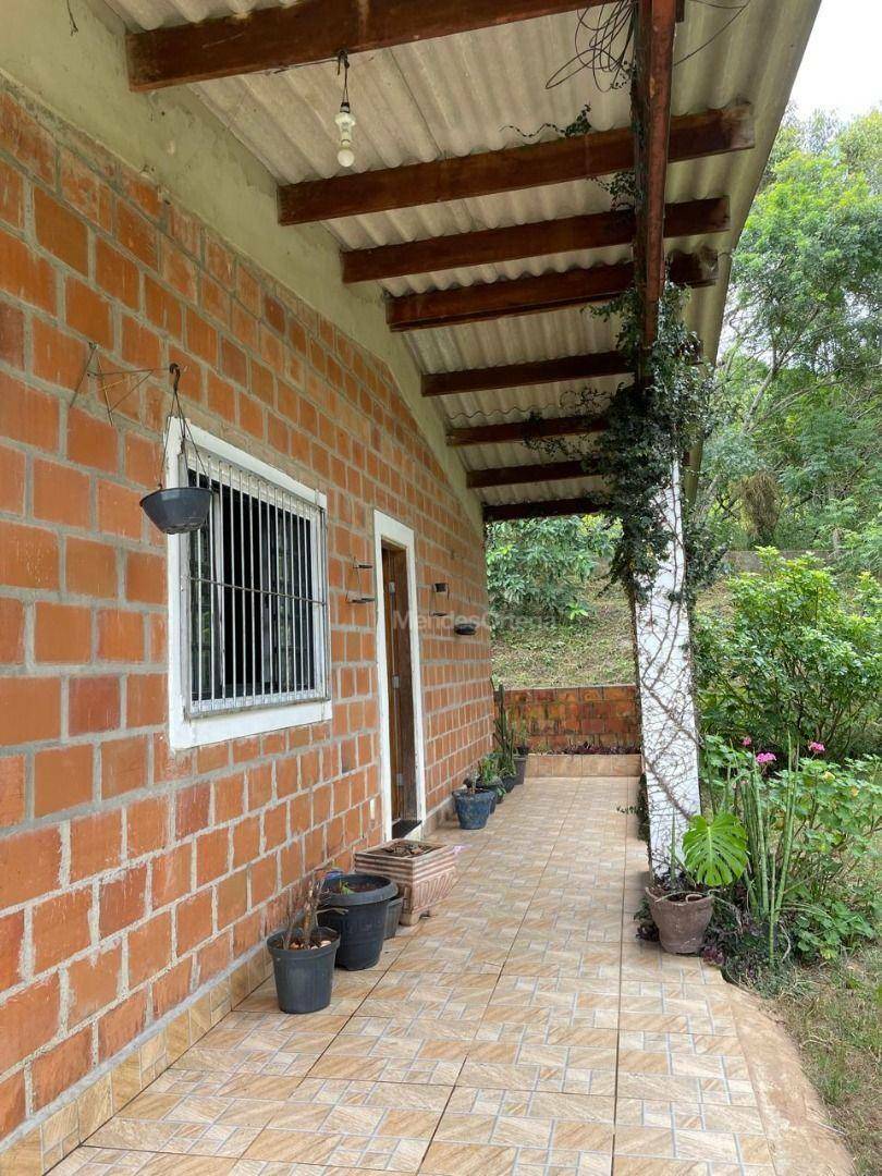 Chácara à venda com 4 quartos, 250m² - Foto 16