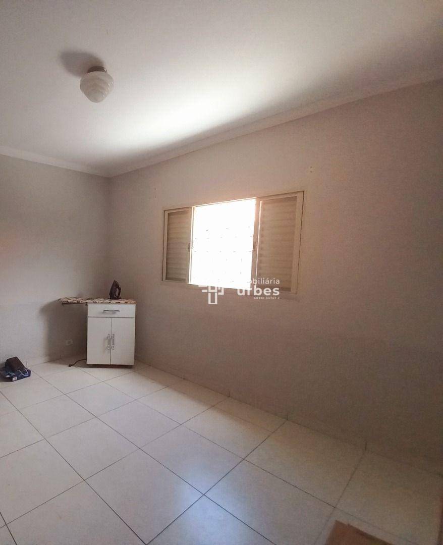 Casa à venda com 3 quartos, 80m² - Foto 4