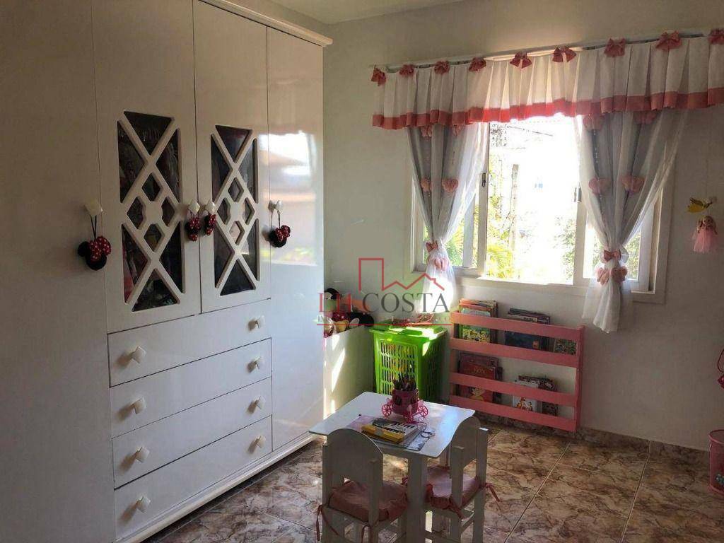 Casa de Condomínio à venda com 4 quartos, 240m² - Foto 16