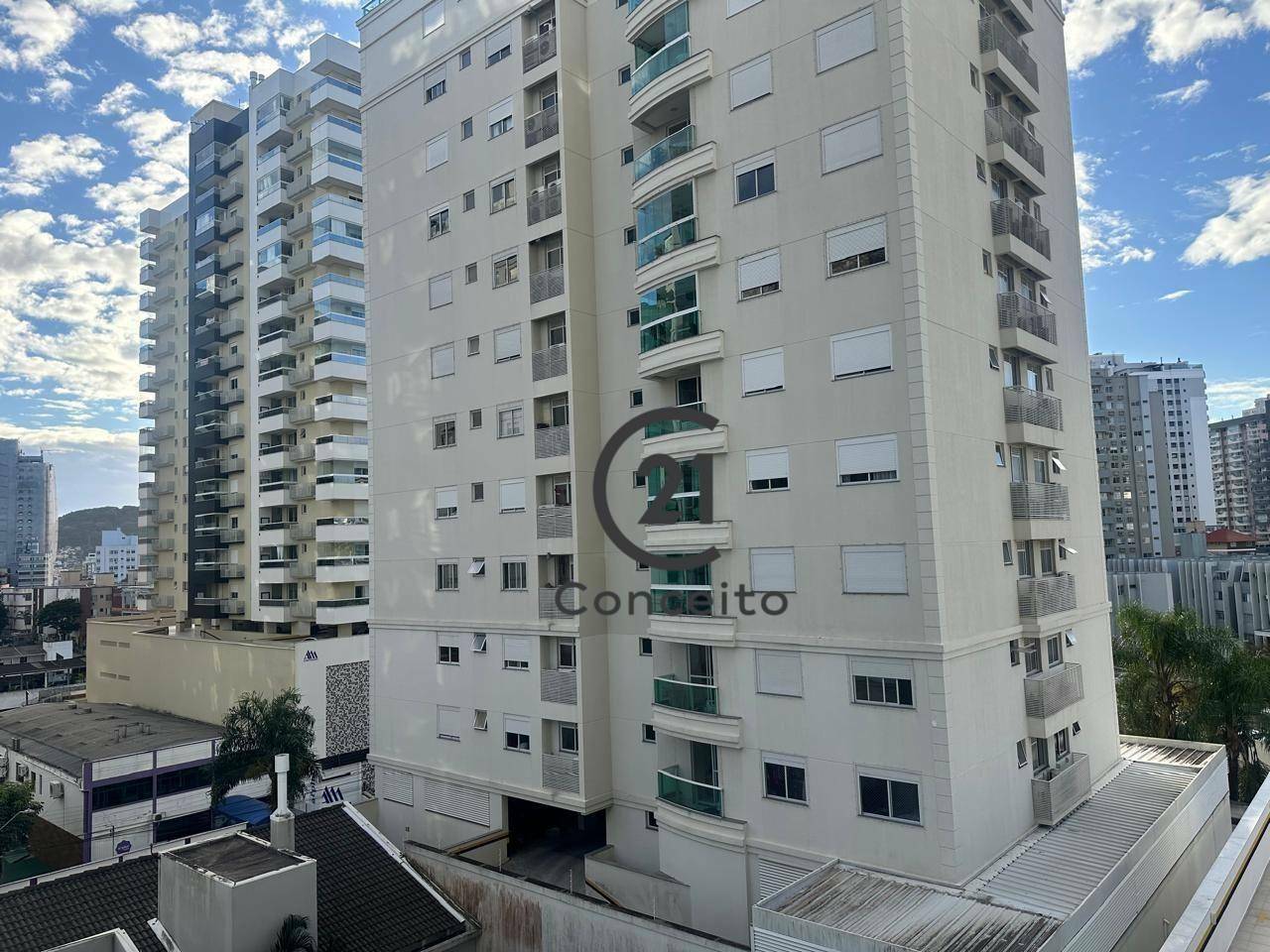 Apartamento para alugar com 2 quartos, 110m² - Foto 19
