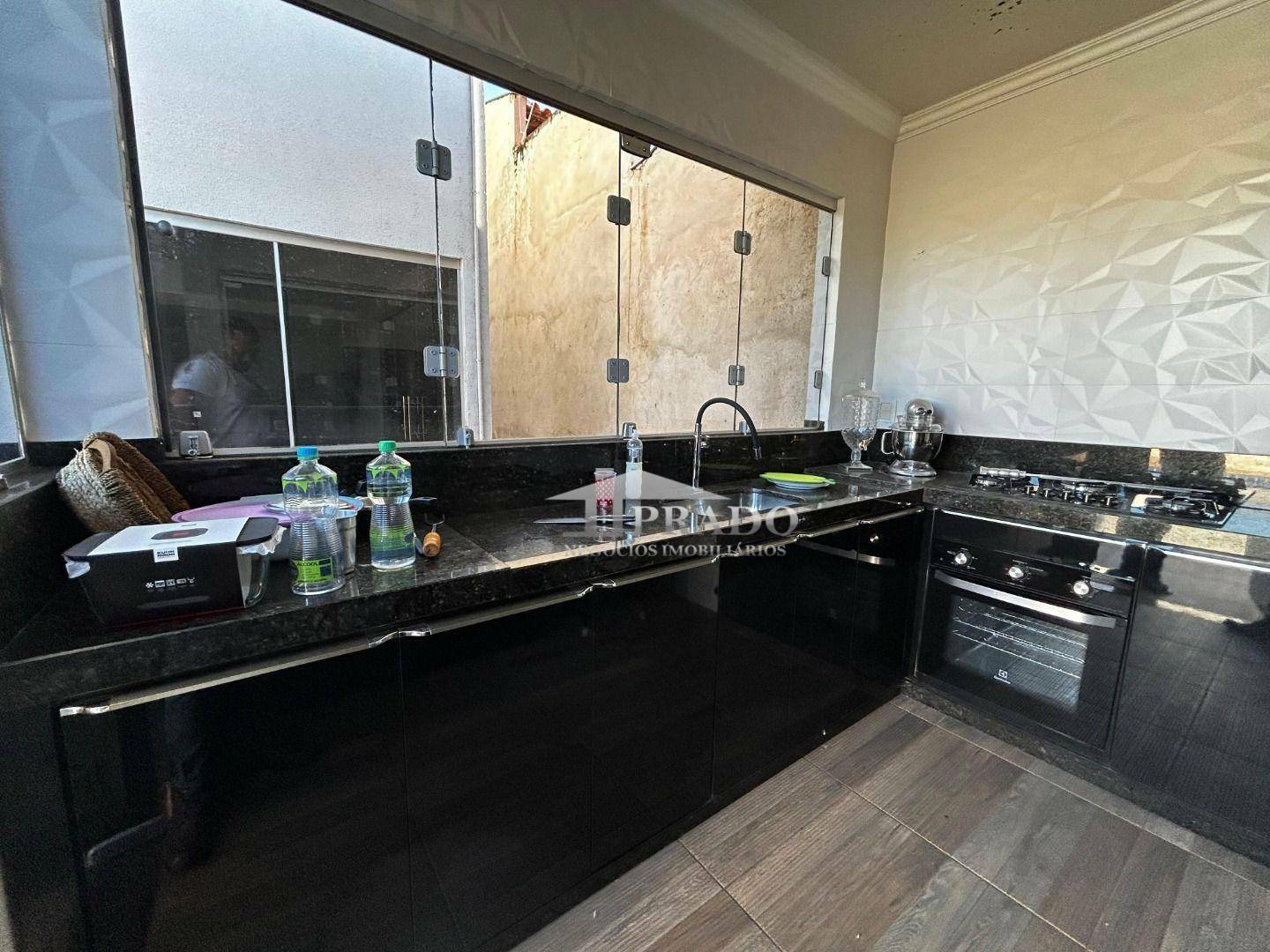 Casa à venda com 3 quartos, 214m² - Foto 10