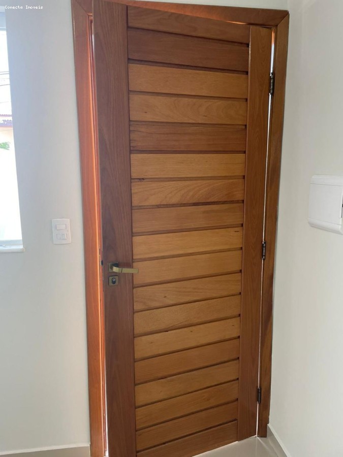 Casa à venda com 2 quartos, 70m² - Foto 7