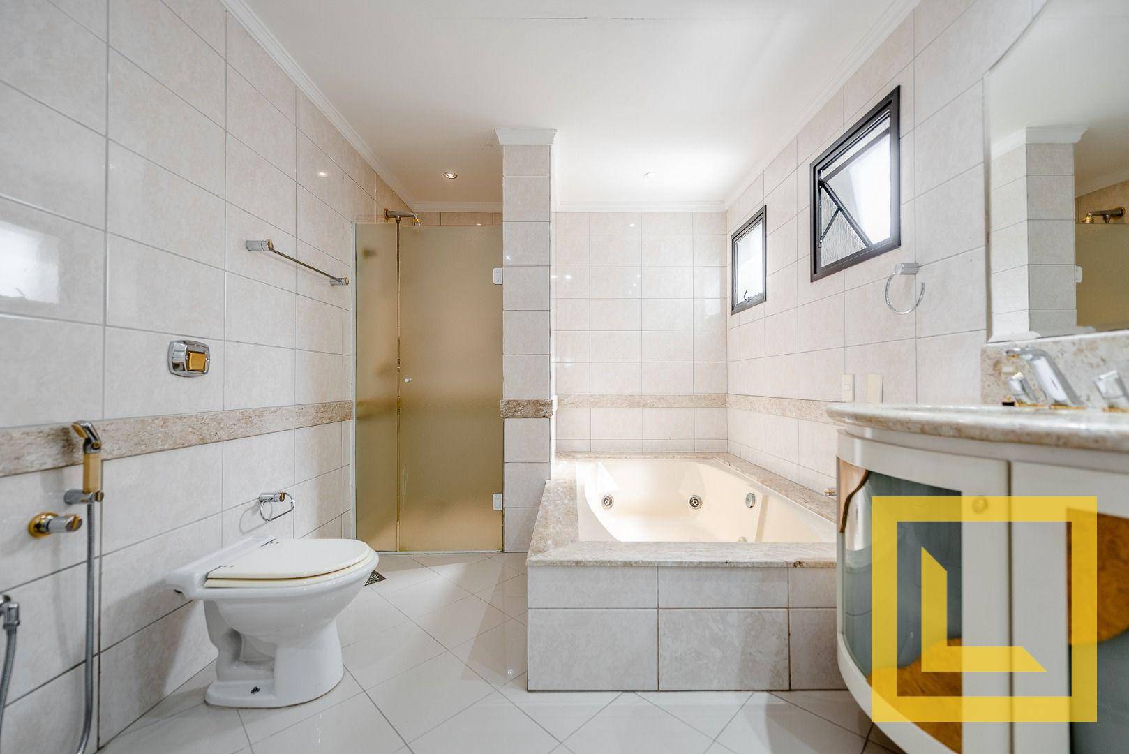 Apartamento à venda com 4 quartos, 320m² - Foto 17