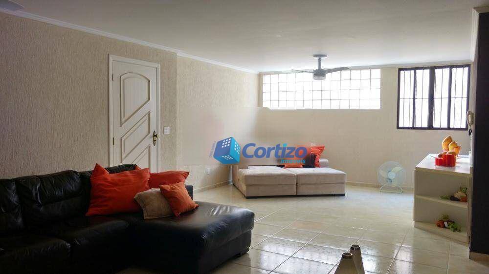 Casa à venda com 4 quartos, 380m² - Foto 2