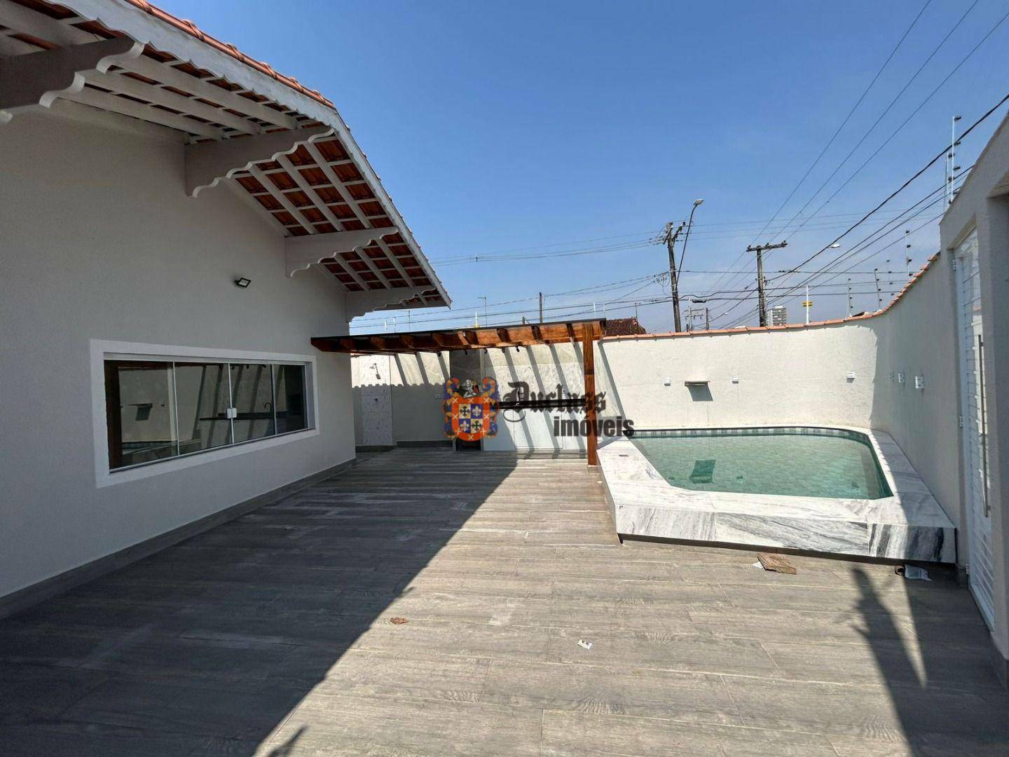 Casa à venda com 3 quartos, 212M2 - Foto 1