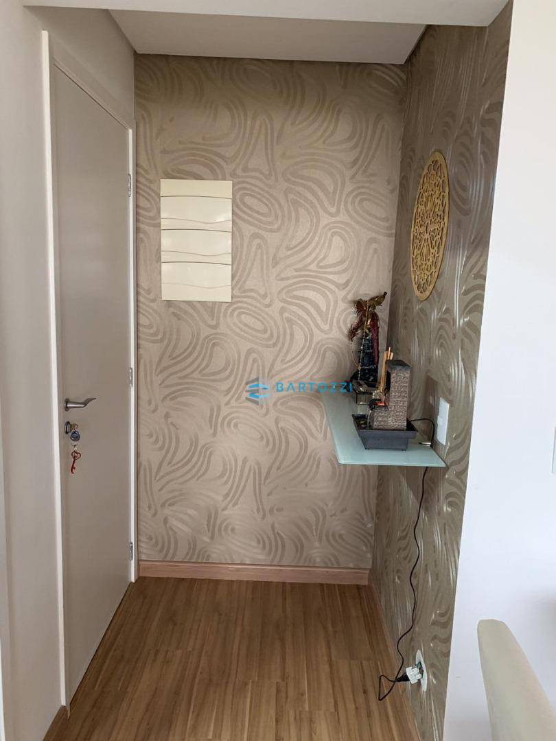 Apartamento à venda com 2 quartos, 67m² - Foto 8