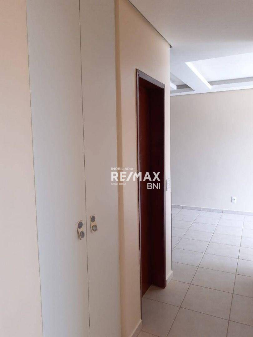 Apartamento para alugar com 3 quartos, 74m² - Foto 29