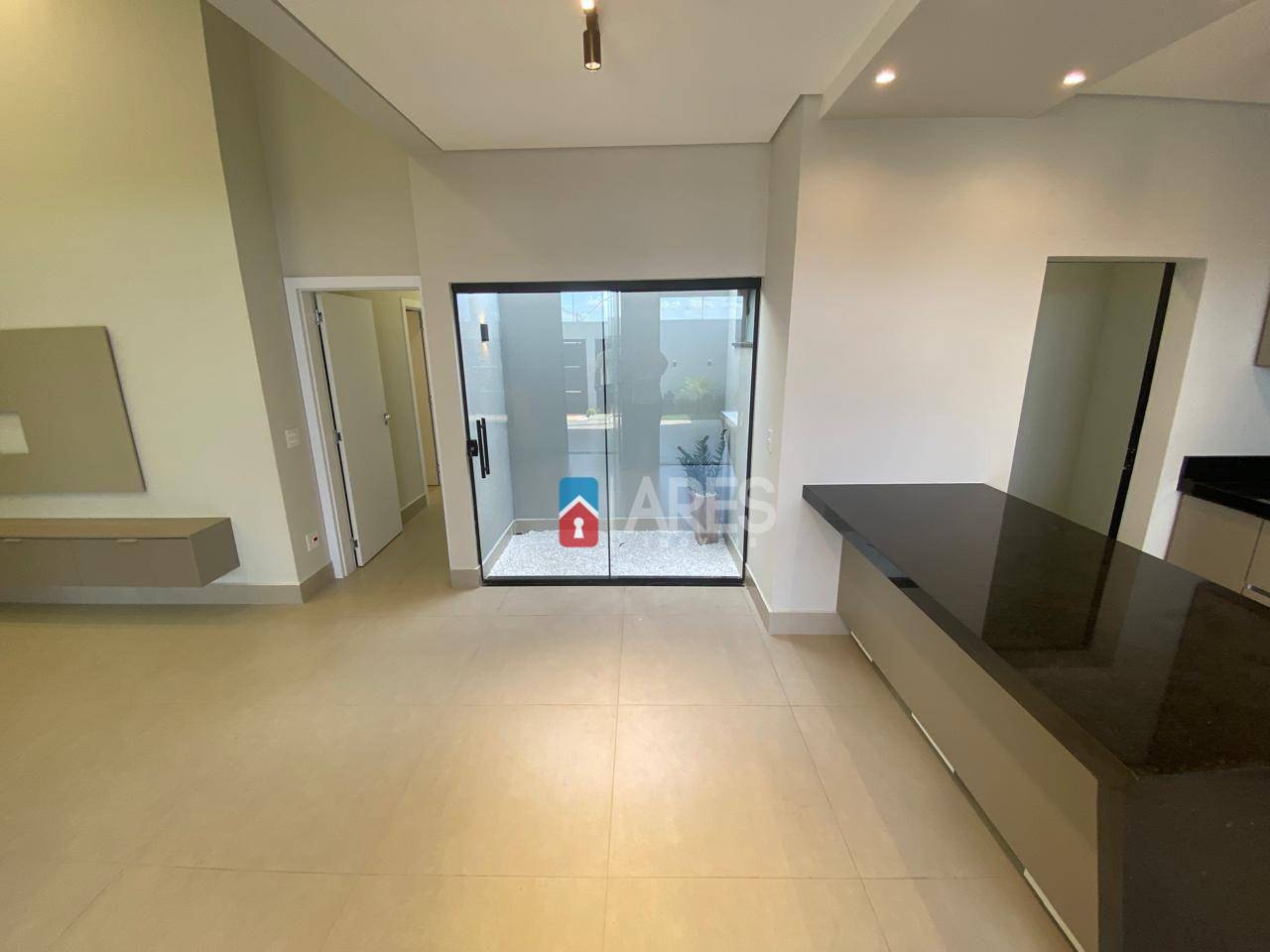 Casa à venda com 3 quartos, 177m² - Foto 8