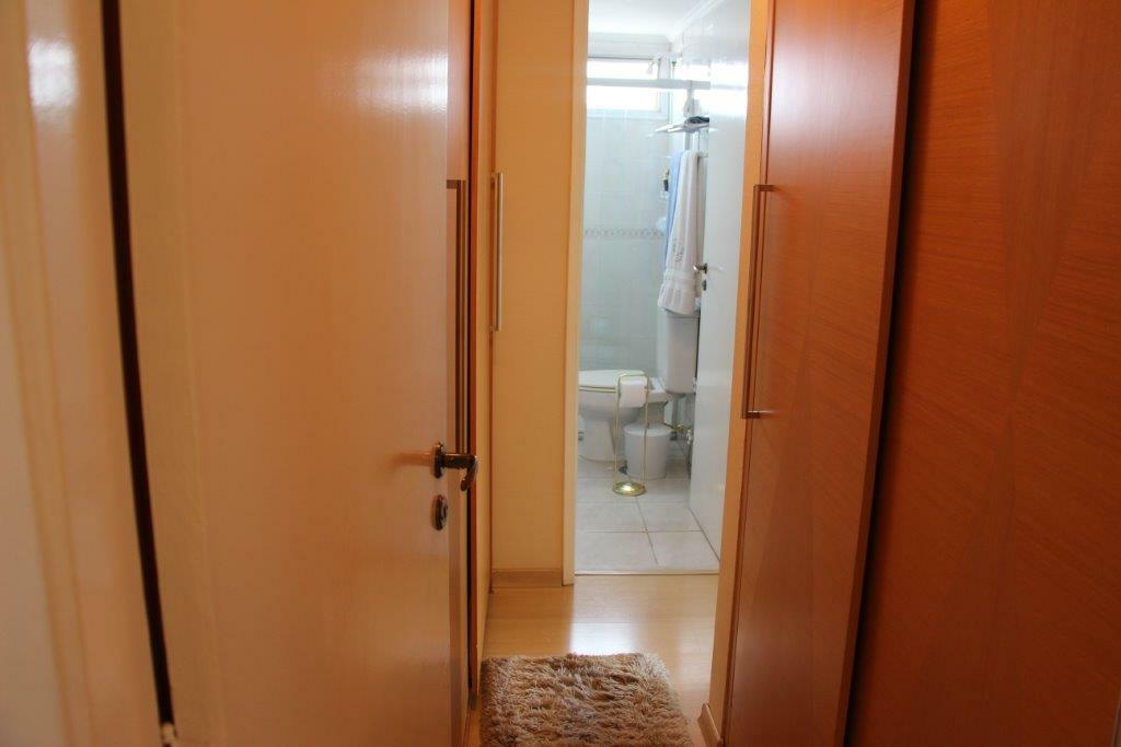 Apartamento à venda com 3 quartos, 140m² - Foto 13