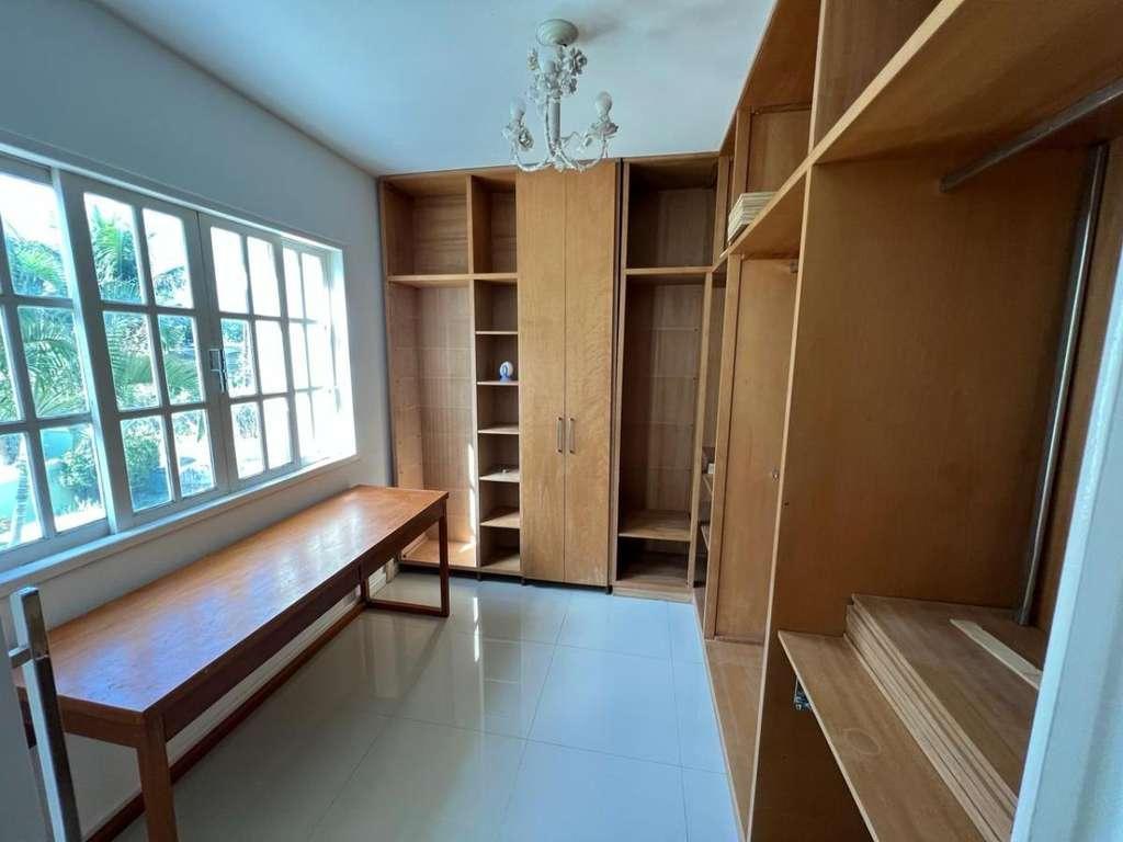 Casa de Condomínio à venda com 4 quartos, 250m² - Foto 5