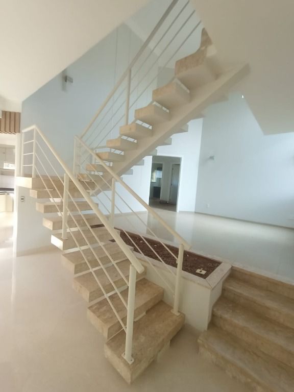 Casa de Condomínio à venda com 4 quartos, 400m² - Foto 5