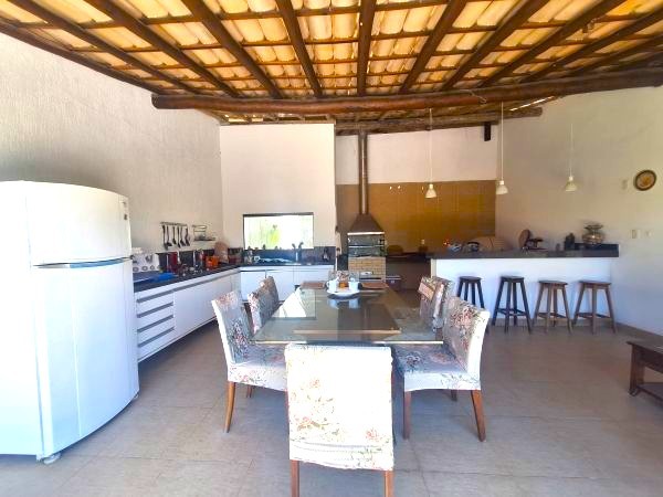 Casa para alugar com 6 quartos, 400m² - Foto 12