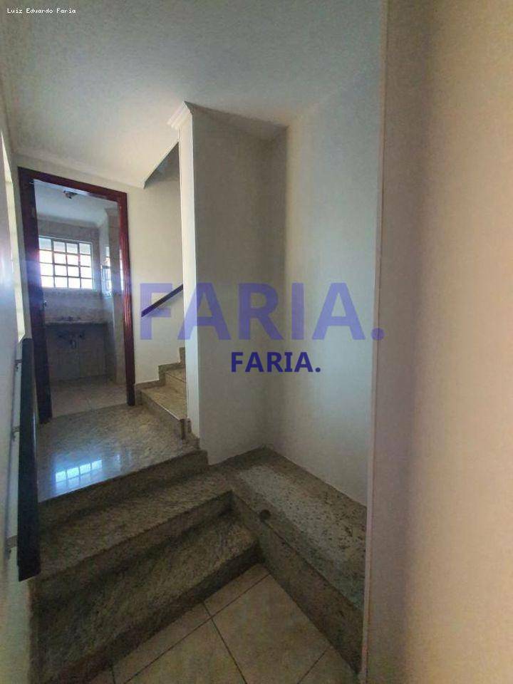 Casa à venda com 5 quartos, 145m² - Foto 6