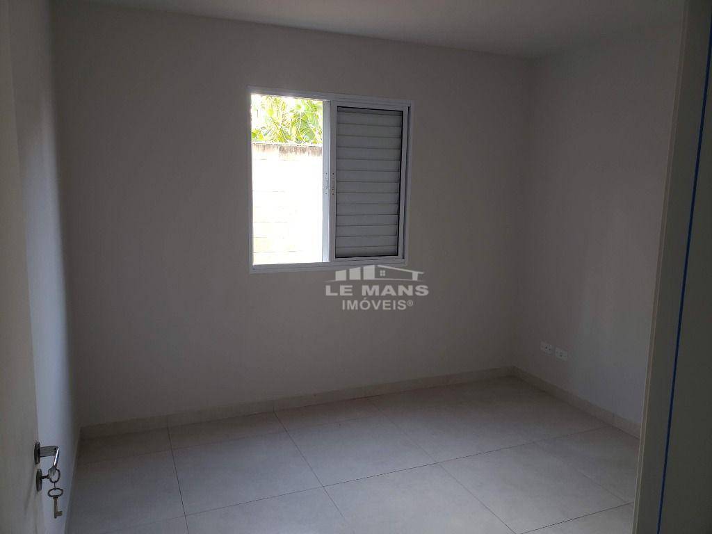 Apartamento à venda com 2 quartos, 63m² - Foto 4