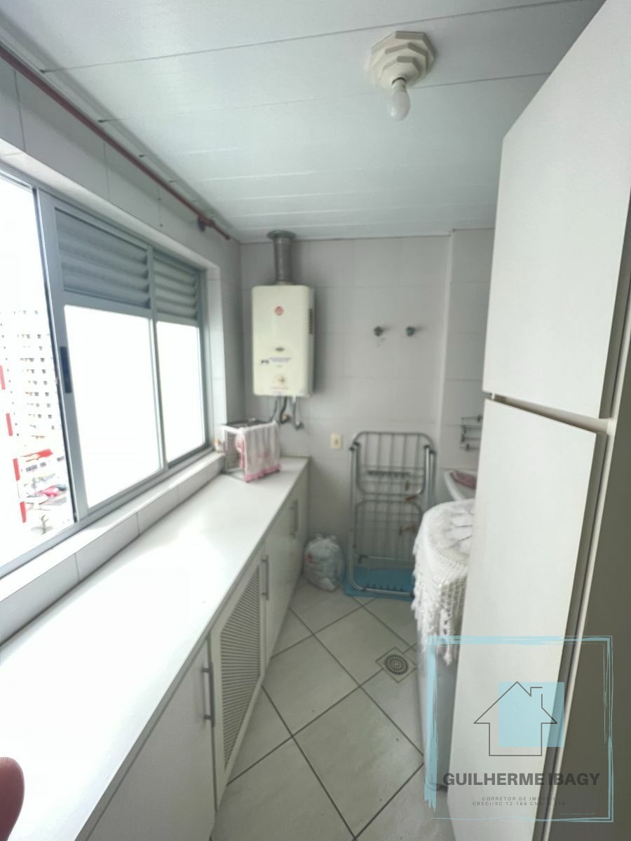 Apartamento à venda com 3 quartos, 136m² - Foto 12