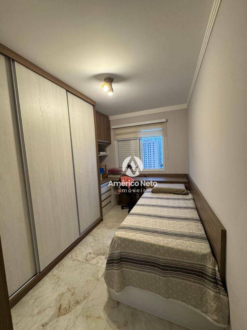 Apartamento à venda com 2 quartos, 72m² - Foto 29