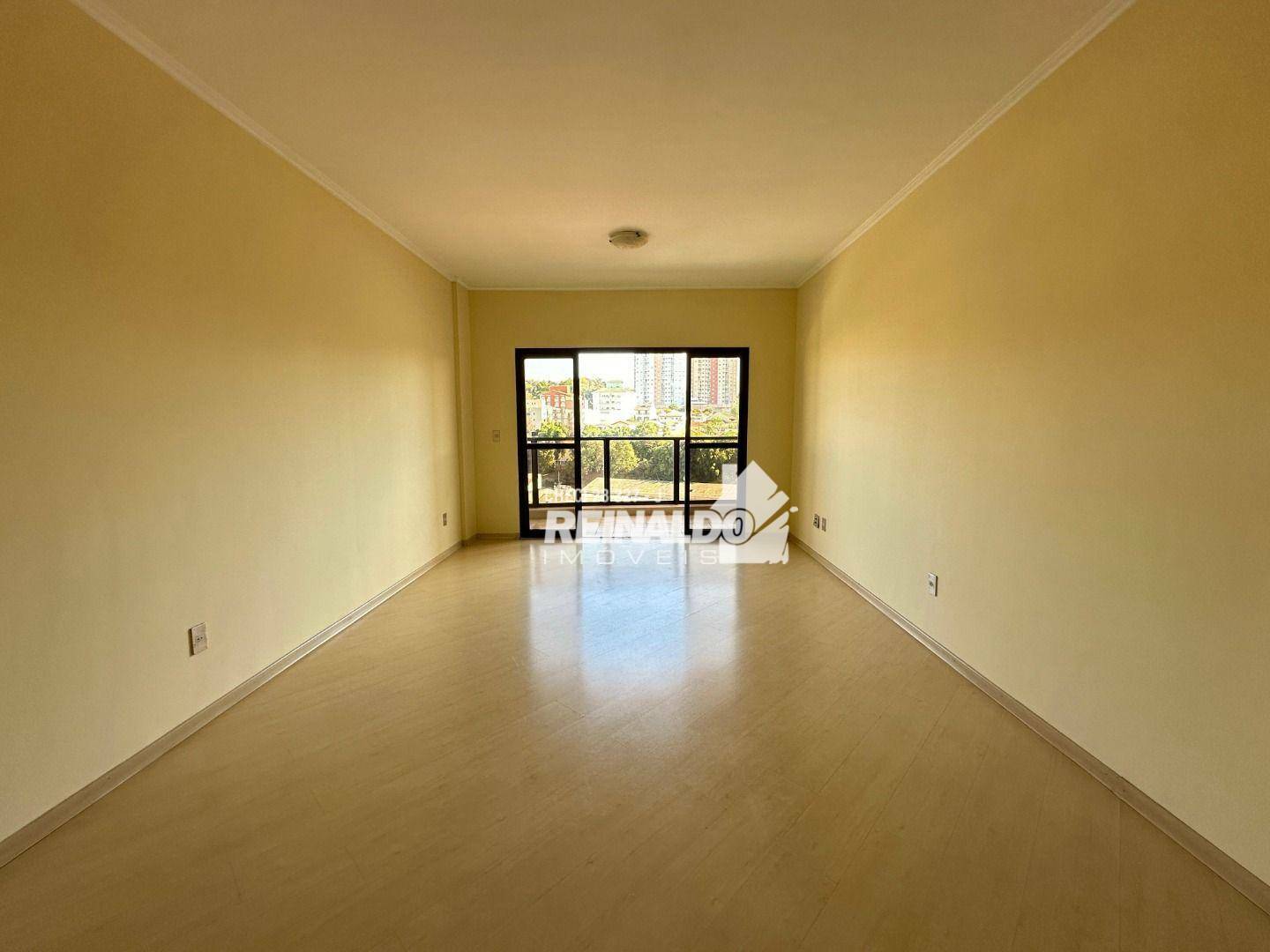 Apartamento à venda com 3 quartos, 147m² - Foto 1