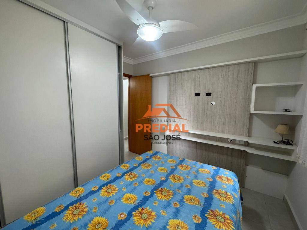 Apartamento para alugar com 3 quartos, 82m² - Foto 13