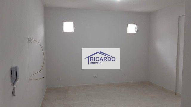 Apartamento à venda com 1 quarto, 24m² - Foto 2