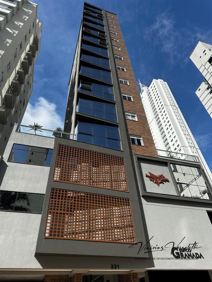 Apartamento à venda com 2 quartos, 93m² - Foto 2