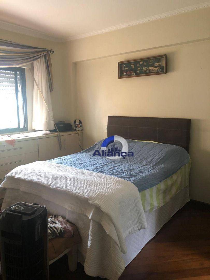 Apartamento à venda com 4 quartos, 185m² - Foto 17