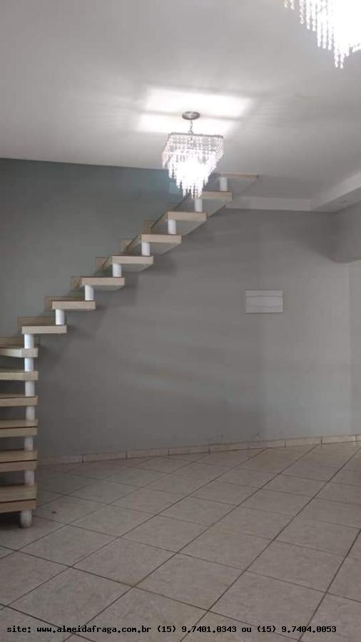 Casa à venda com 3 quartos, 221m² - Foto 19