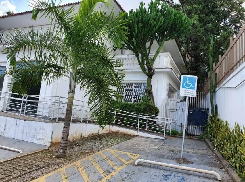 Prédio Inteiro para alugar com 5 quartos, 556m² - Foto 18